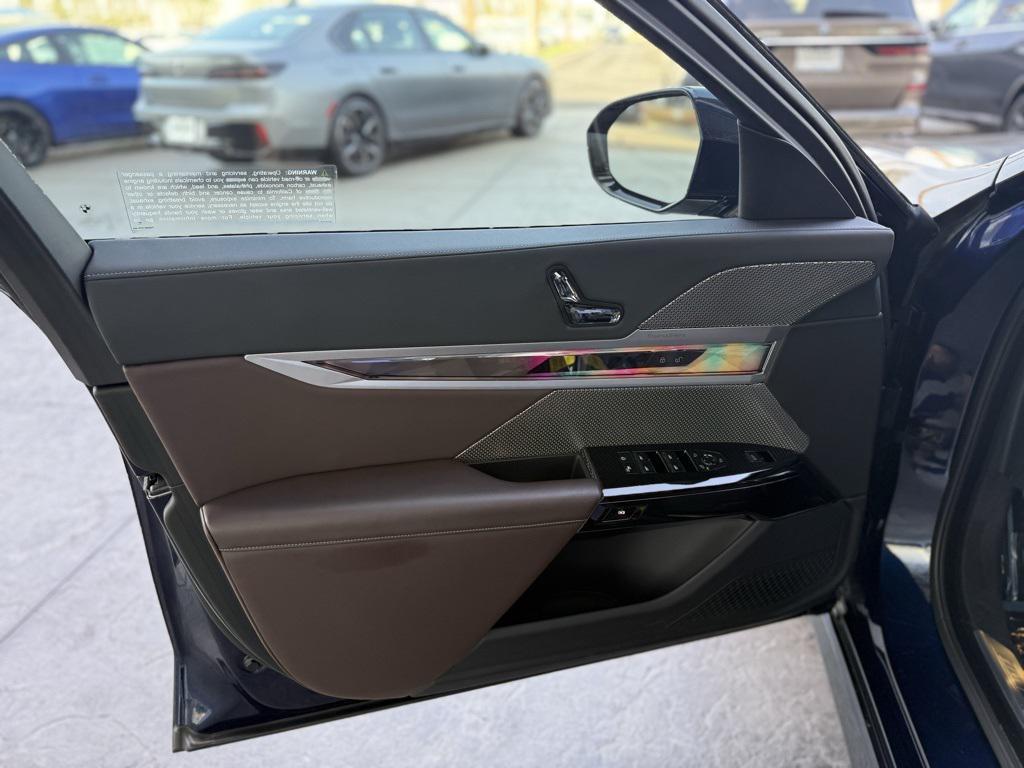 used 2023 BMW 760 car, priced at $79,990