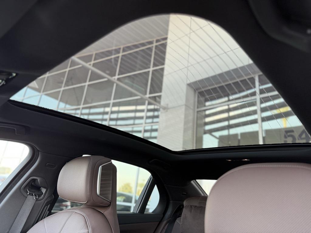 used 2023 BMW 760 car, priced at $79,990