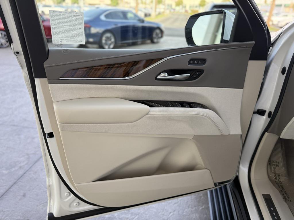 used 2022 Cadillac Escalade ESV car, priced at $89,990