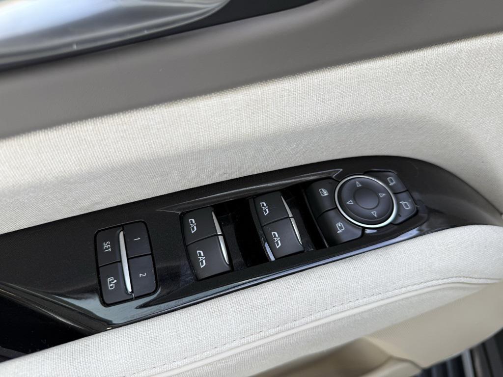 used 2022 Cadillac Escalade ESV car, priced at $89,990