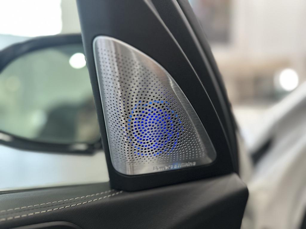 new 2025 BMW ALPINA XB7 car, priced at $157,645