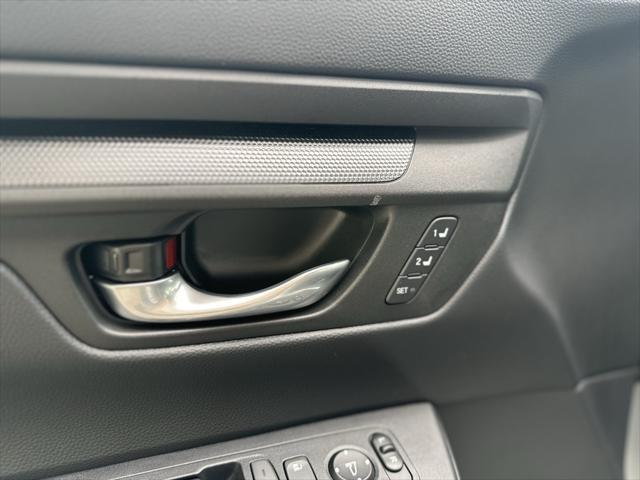 used 2025 Honda CR-V Hybrid car, priced at $39,190