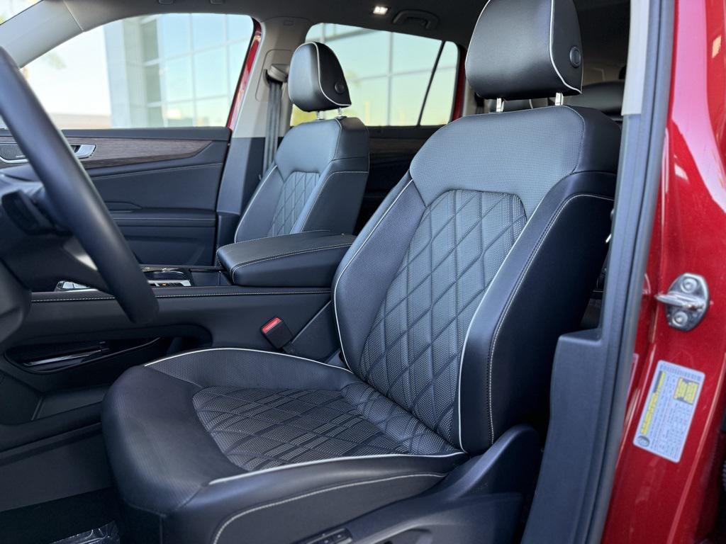 used 2024 Volkswagen Atlas car, priced at $40,990