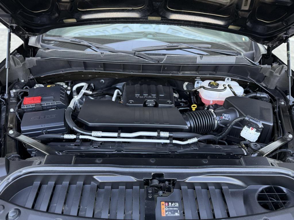 used 2024 Chevrolet Silverado 1500 car, priced at $41,990