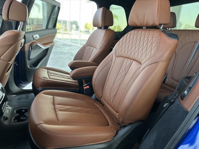 new 2025 BMW X7 car, priced at $118,820