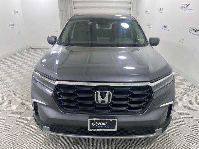 new 2025 Honda Pilot car, priced at $46,995