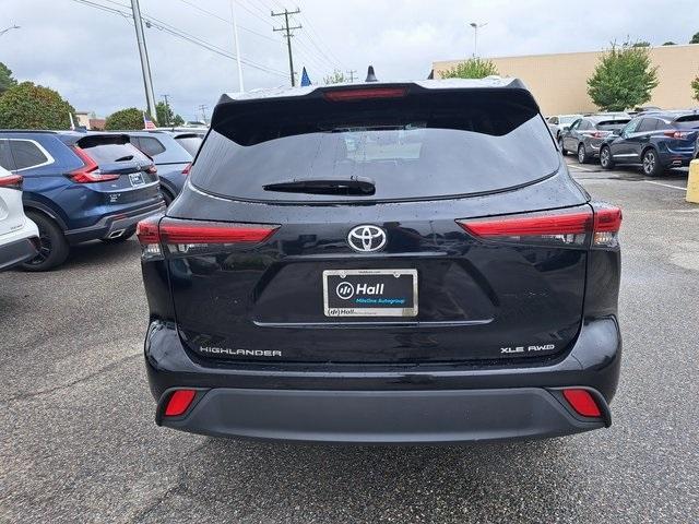 used 2022 Toyota Highlander car, priced at $34,800