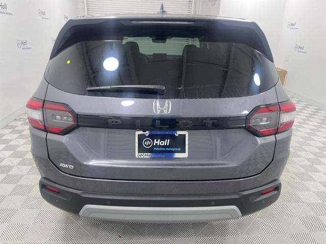 new 2025 Honda Pilot car, priced at $46,995