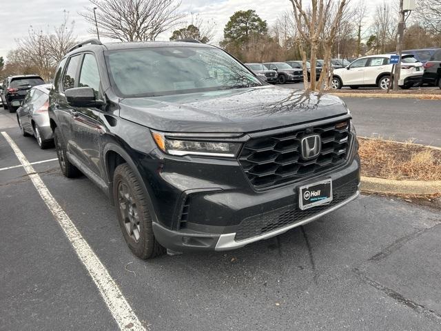 used 2024 Honda Pilot car, priced at $43,000