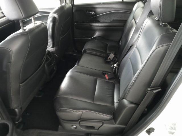 used 2021 Honda Pilot car, priced at $24,300