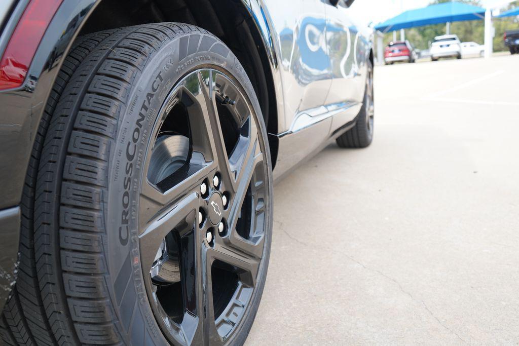 new 2025 Chevrolet Equinox EV car, priced at $37,500