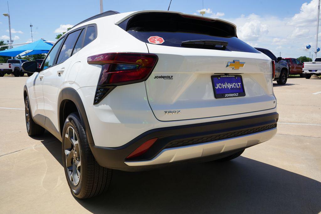 used 2024 Chevrolet Trax car, priced at $22,900