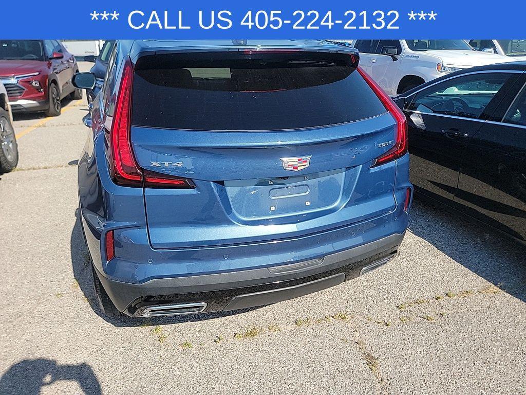 used 2025 Cadillac XT4 car, priced at $38,450