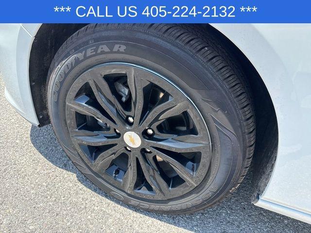 used 2025 Chevrolet Malibu car, priced at $22,500