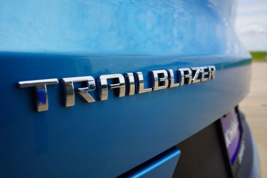 new 2025 Chevrolet TrailBlazer car, priced at $28,825