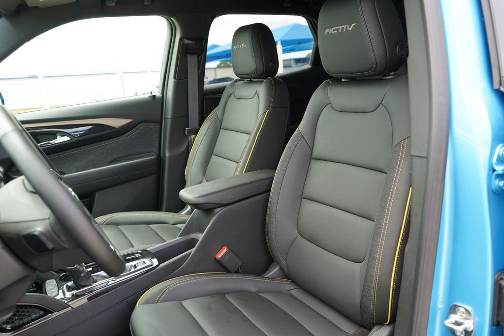 new 2025 Chevrolet TrailBlazer car, priced at $28,825