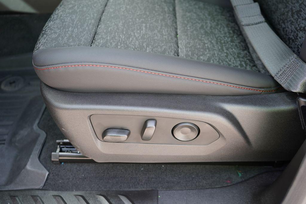 new 2025 Chevrolet Colorado car, priced at $44,906