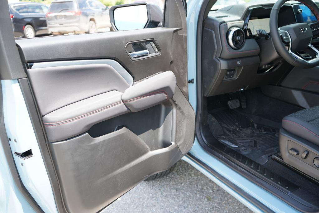 new 2025 Chevrolet Colorado car, priced at $44,906