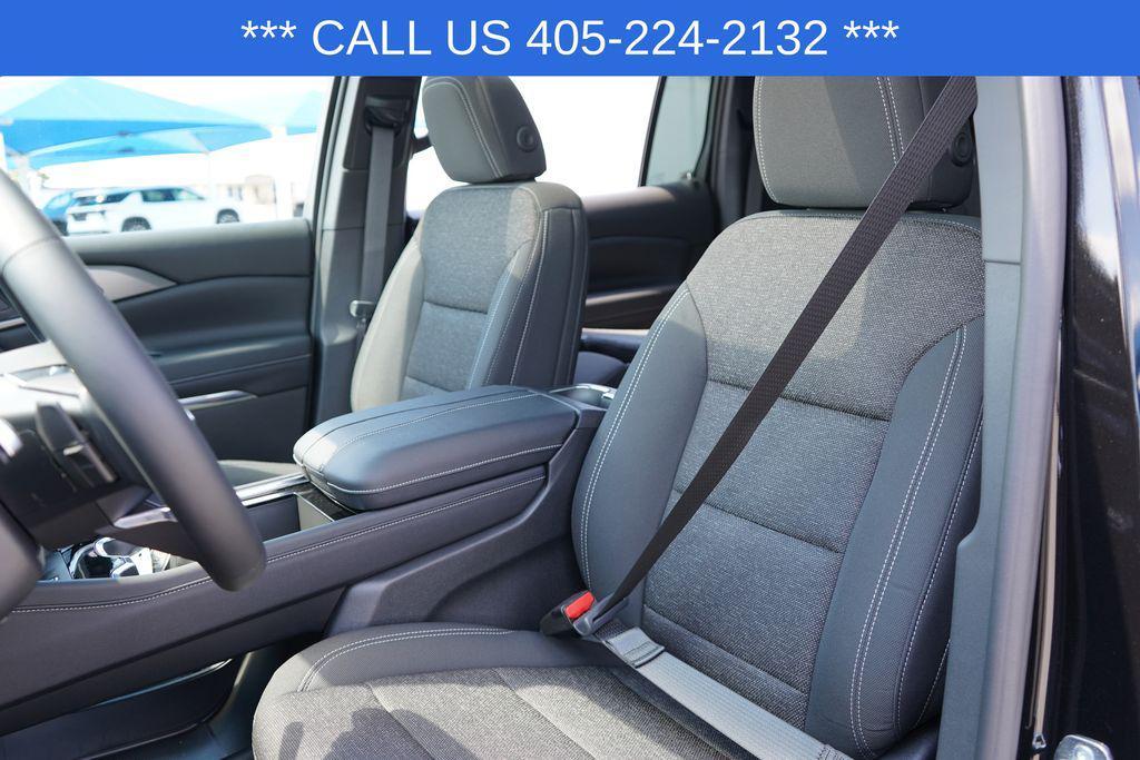 new 2026 Chevrolet Traverse car, priced at $47,180