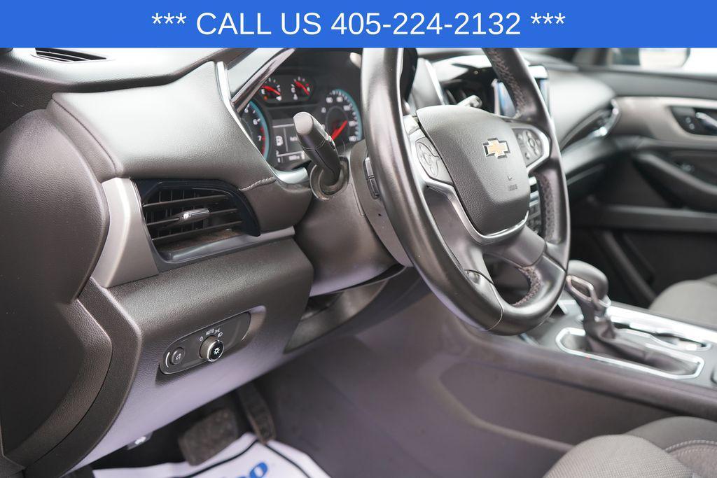 used 2023 Chevrolet Traverse car, priced at $27,789