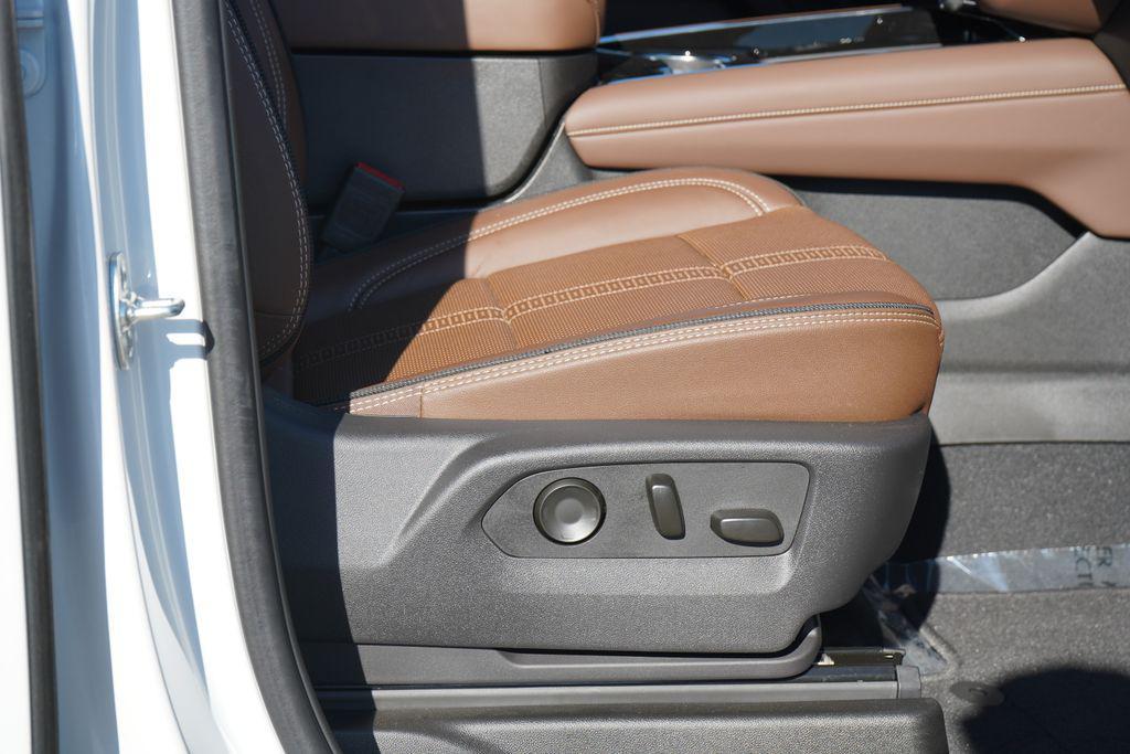 new 2025 Chevrolet Suburban car, priced at $86,500