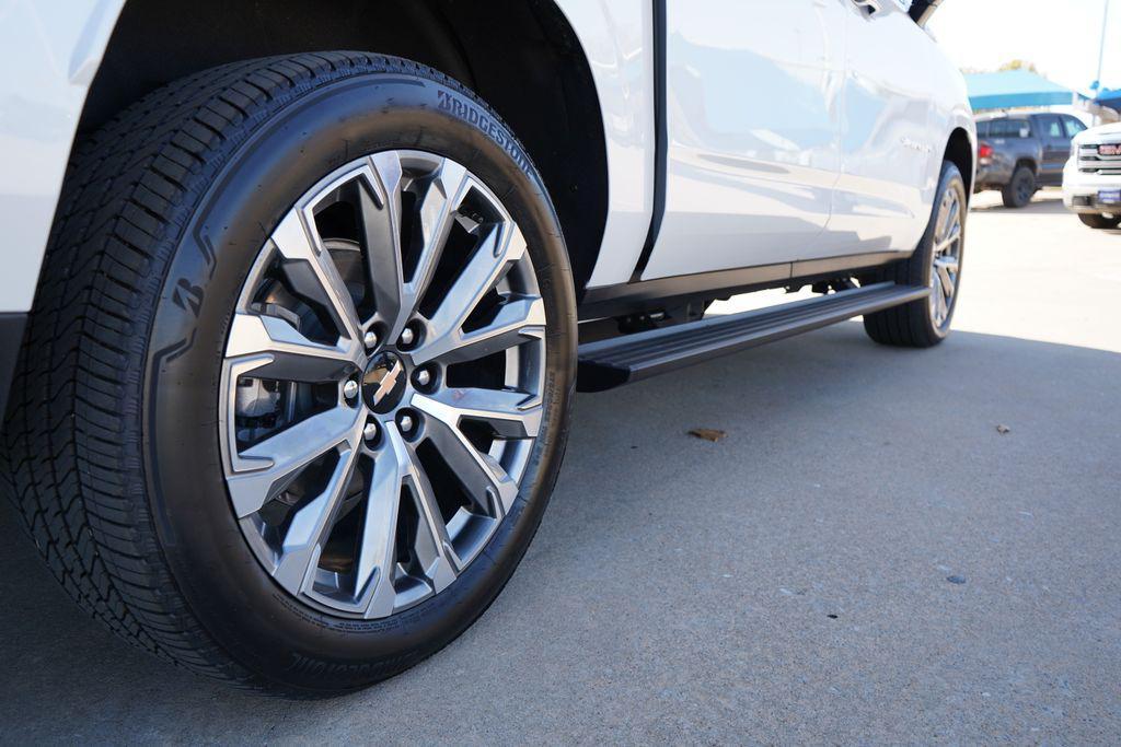 new 2025 Chevrolet Suburban car, priced at $86,500