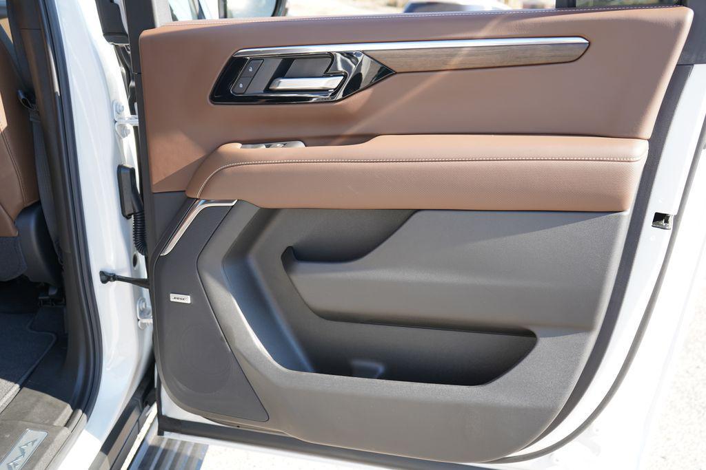 new 2025 Chevrolet Suburban car, priced at $86,500