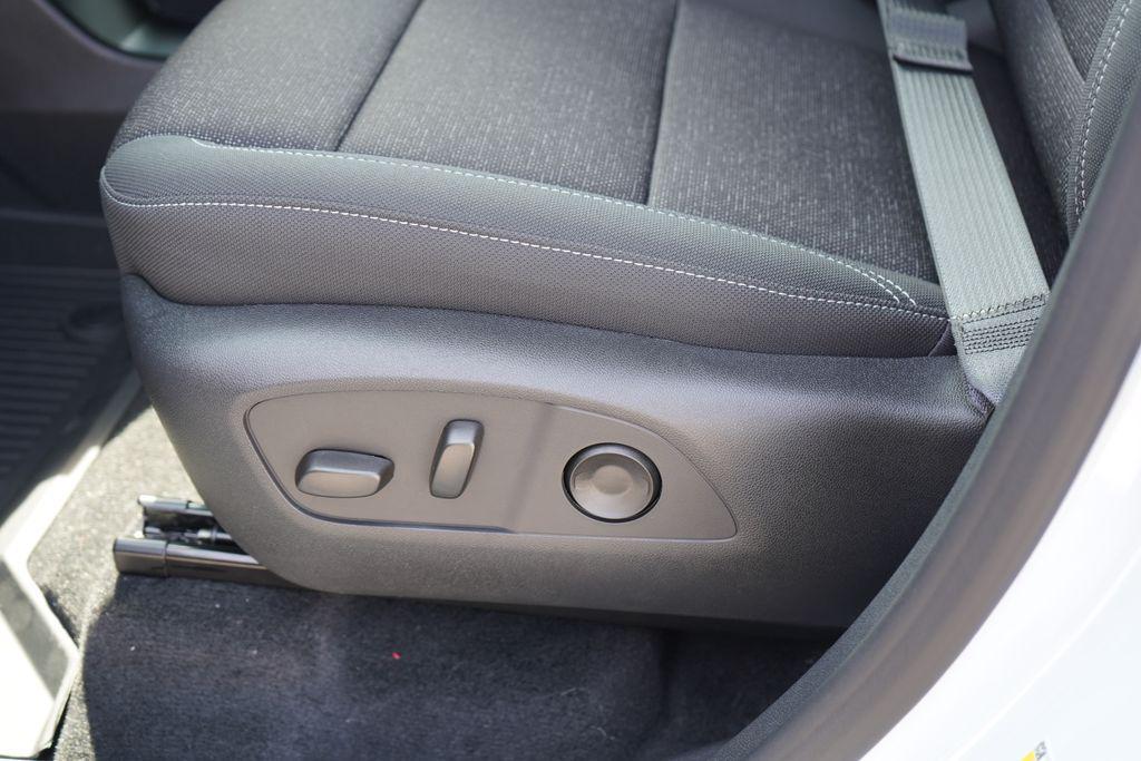 new 2026 Chevrolet Traverse car, priced at $44,019