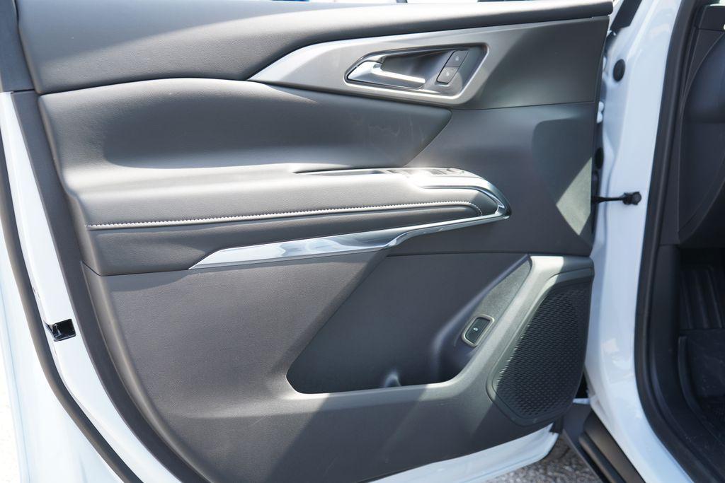 new 2026 Chevrolet Traverse car, priced at $44,019