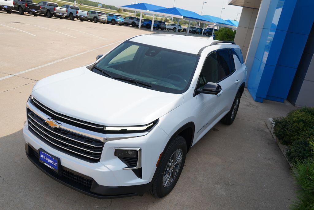 new 2026 Chevrolet Traverse car, priced at $44,019