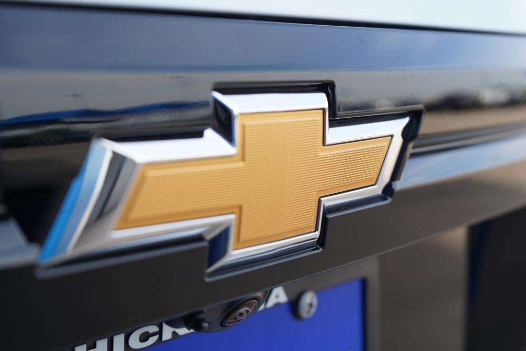 new 2026 Chevrolet Traverse car, priced at $44,019