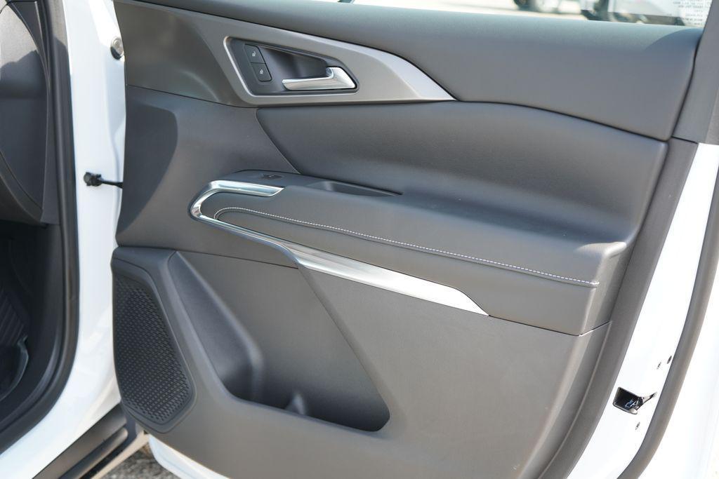 new 2026 Chevrolet Traverse car, priced at $44,019