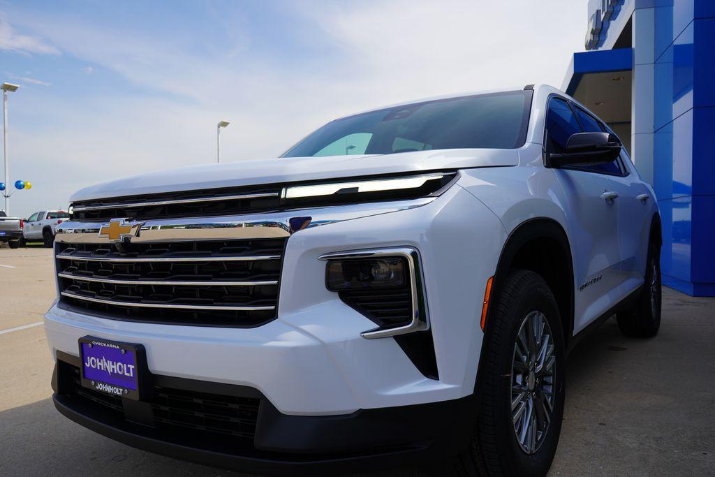 new 2026 Chevrolet Traverse car, priced at $44,019