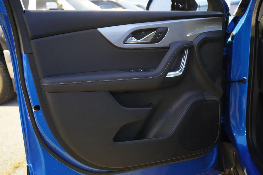 new 2025 Chevrolet Blazer car, priced at $34,800
