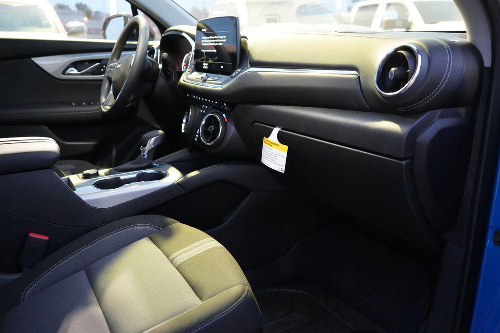 new 2025 Chevrolet Blazer car, priced at $34,800