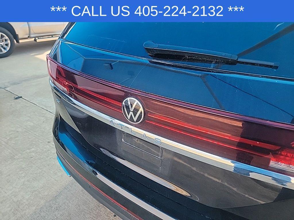 used 2025 Volkswagen Atlas car, priced at $35,219