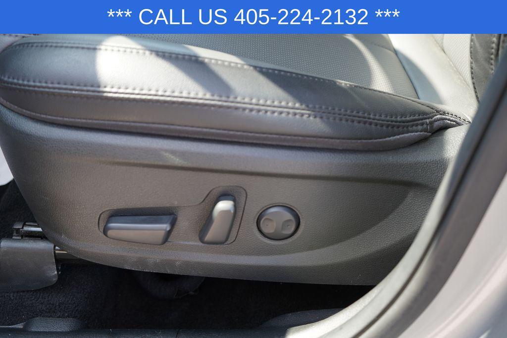 used 2023 Hyundai Santa Fe car, priced at $24,991