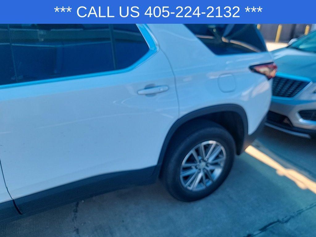 used 2023 Chevrolet Traverse car, priced at $29,018