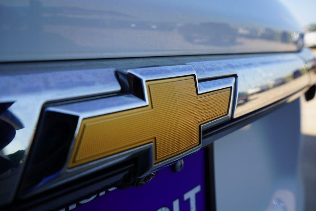 used 2023 Chevrolet Traverse car, priced at $25,900