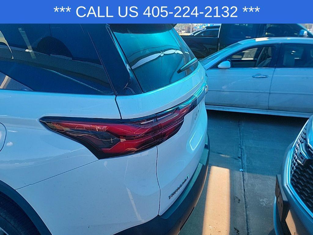used 2023 Chevrolet Traverse car, priced at $29,018