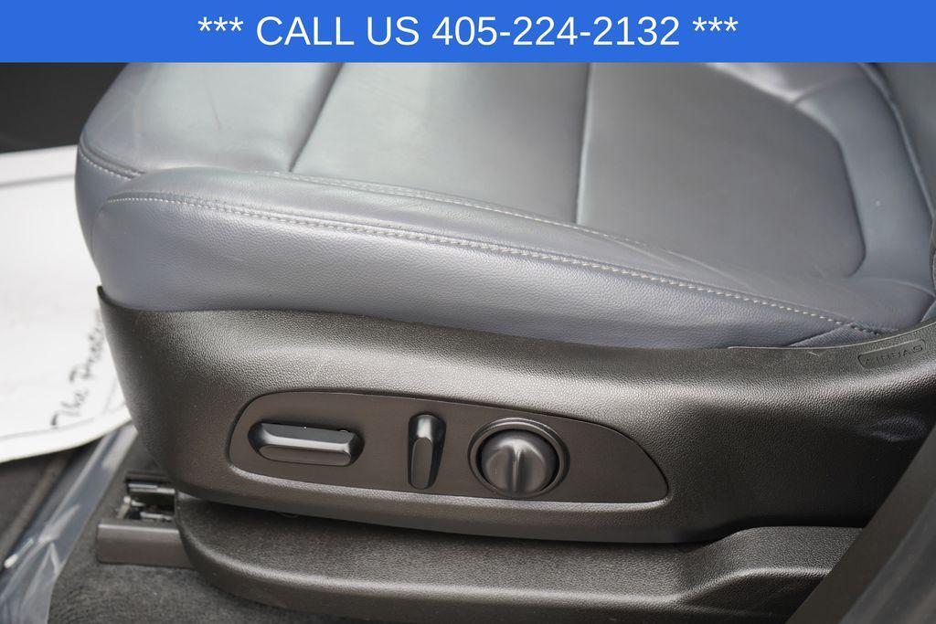 used 2021 Chevrolet Traverse car, priced at $19,890