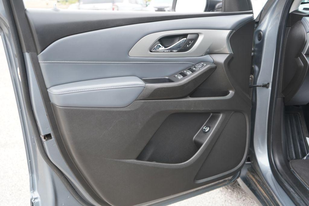 used 2021 Chevrolet Traverse car, priced at $19,890