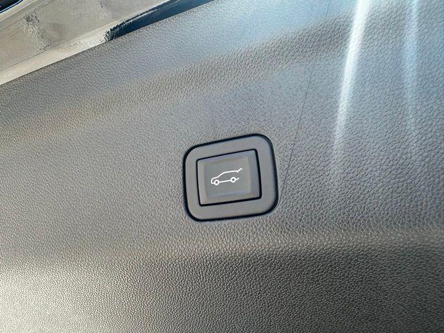 new 2025 Chevrolet Suburban car, priced at $69,995