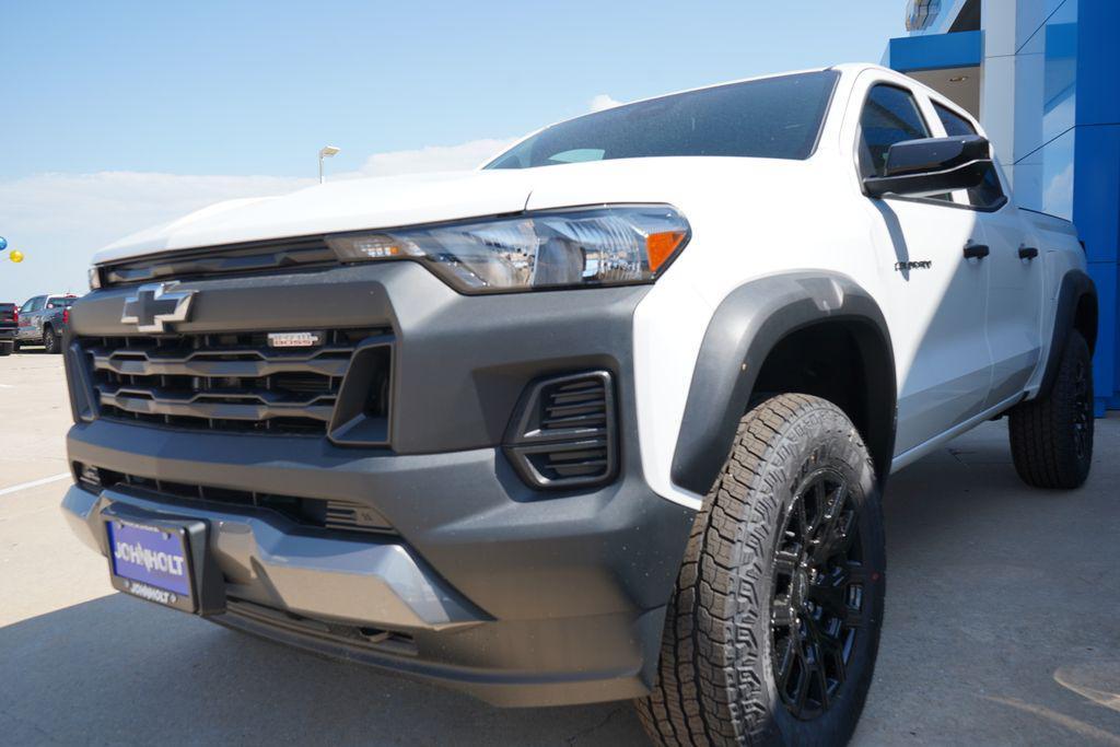 new 2026 Chevrolet Colorado car, priced at $43,611