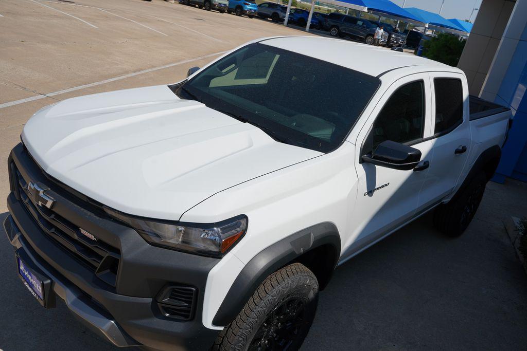 new 2026 Chevrolet Colorado car, priced at $43,611