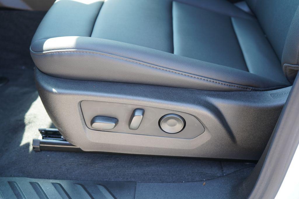 new 2026 Chevrolet Colorado car, priced at $43,611