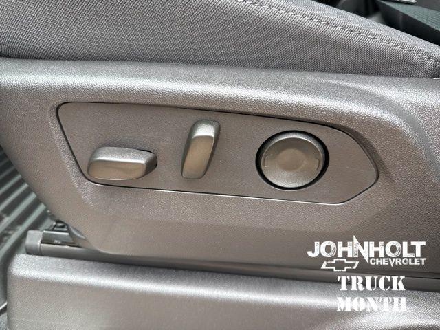 new 2025 Chevrolet Silverado 1500 car, priced at $50,640