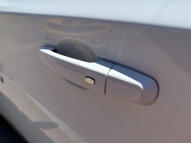used 2023 Chevrolet Traverse car, priced at $28,300