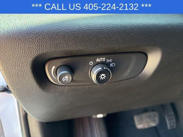 used 2023 Chevrolet Traverse car, priced at $29,499