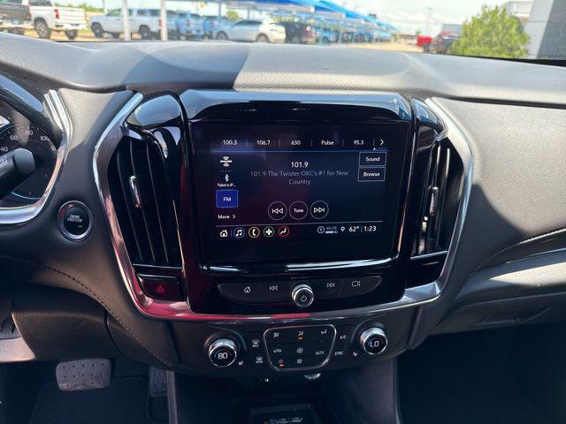 used 2023 Chevrolet Traverse car, priced at $28,300